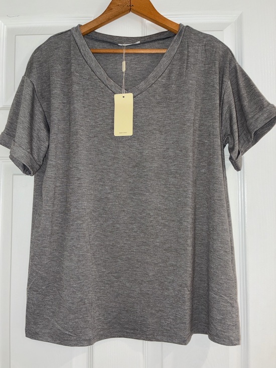 Ekouaer Other - EKOUAER NWT Women’s Gray Short Sleeve Cuffed V-Neck Soft Sleep TOP, Size Medium.